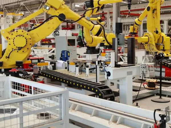 Robotik Devrim: QHMAG'ın Elektro-Kalıcı Eoat Nasıl Kesinti Otomasyon Kesinti Süresi% 80