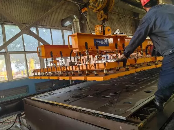 Tam kapsama elektro-kalıcı manyetik kaldırıcılarla lazer kesme verimliliğini artırın
